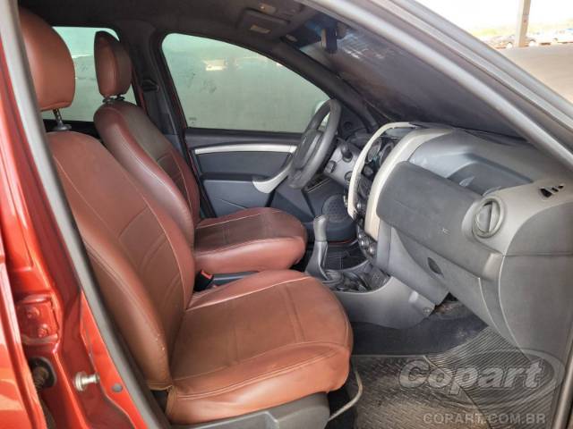 2016 RENAULT DUSTER 