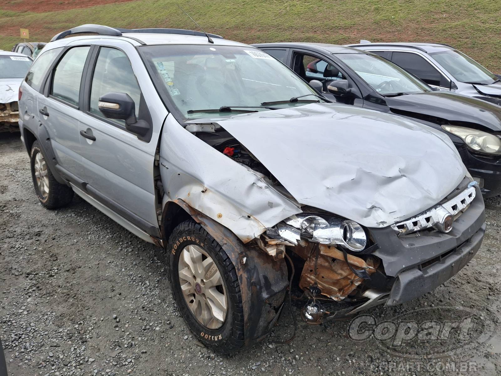 Veículo Fiat Palio Weekend FIAT PALIO WEEKEND ADVENTURE 1.8 16V E.TORQ FLEXIVEL ALCOOL/GASOLINA 2014 2014 em leilão