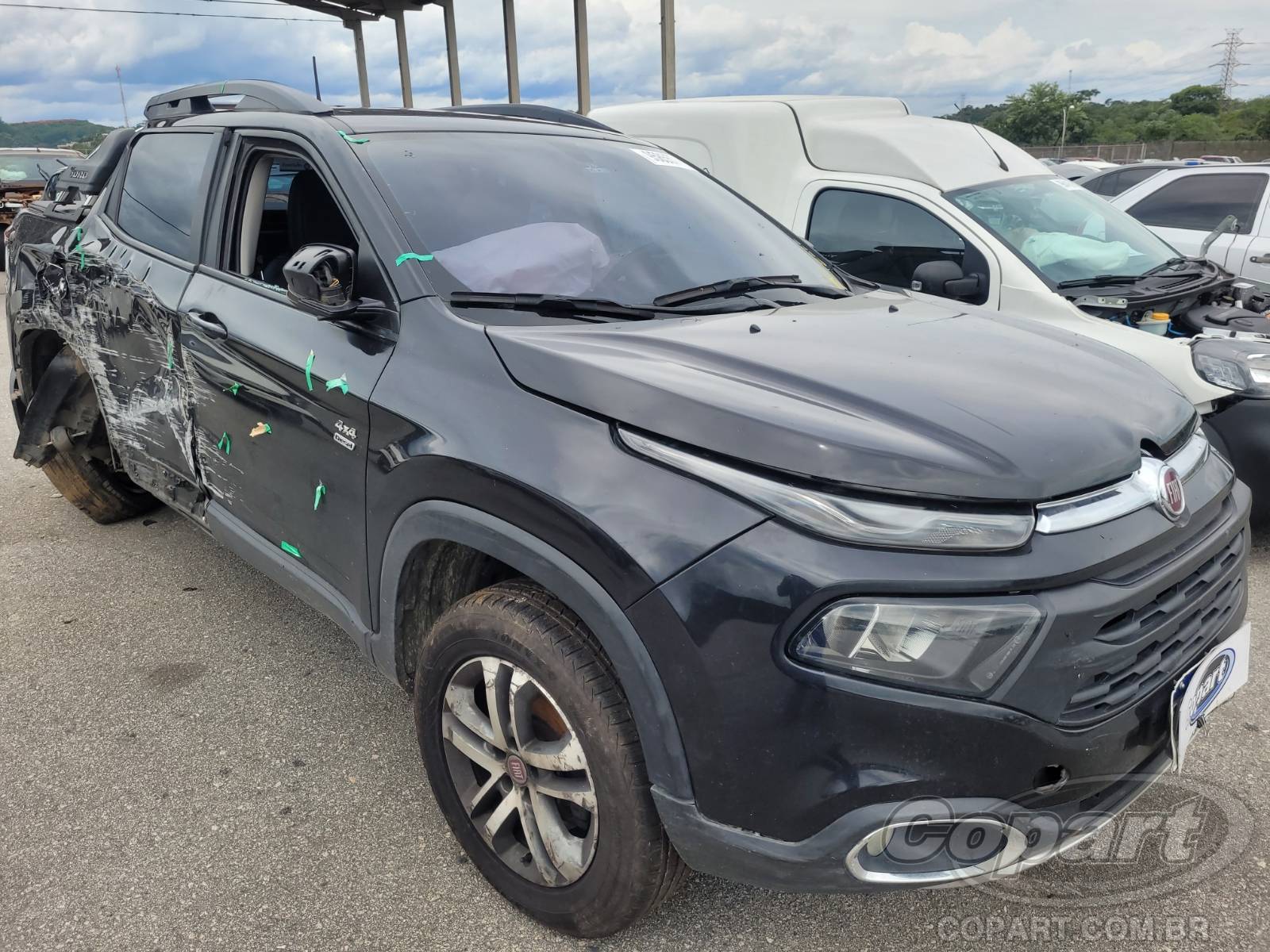 Veículo Fiat Toro Fiat Toro Freedom AT9 2.0 Multijet Turbo 2019 Colisão Média Monta 2019 em leilão