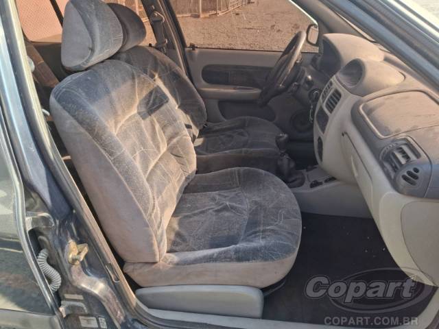 2005 RENAULT CLIO 