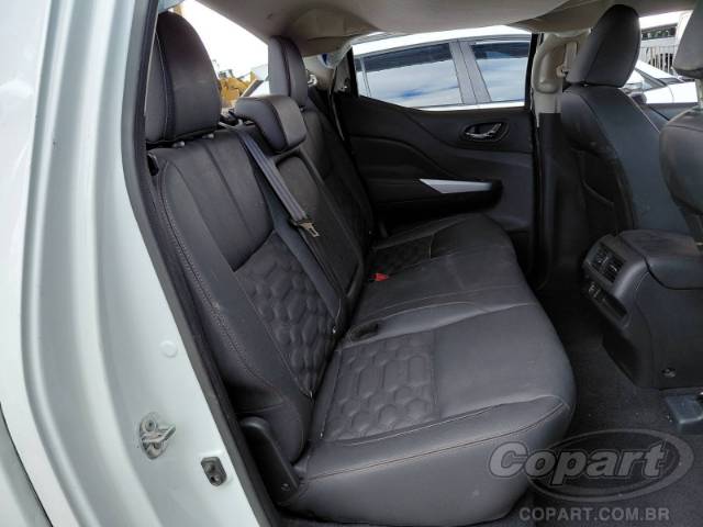 2025 NISSAN FRONTIER CD 
