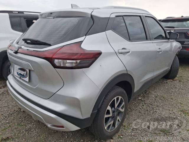 2024 NISSAN KICKS 
