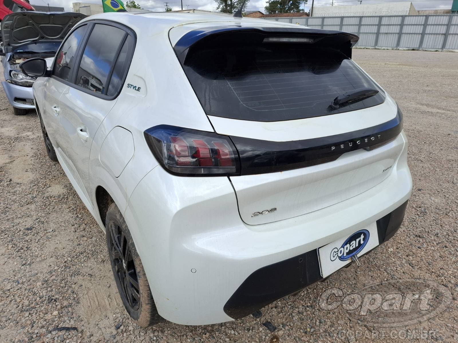 Foto 3: 2024 PEUGEOT 208
