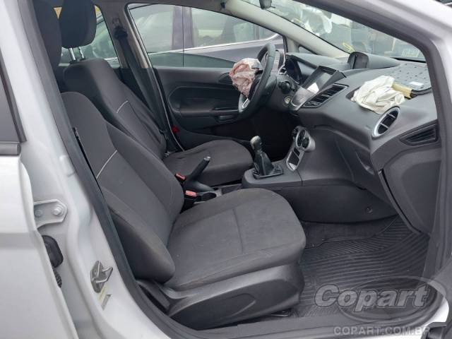 2015 FORD FIESTA 