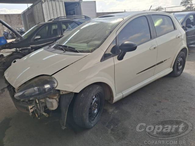 2016 FIAT PUNTO 