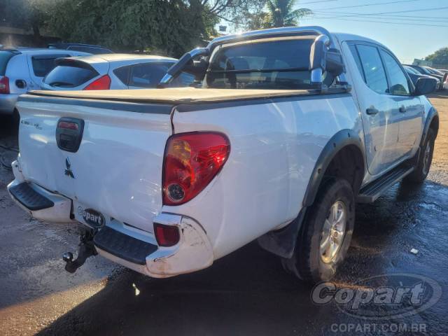 2013 MITSUBISHI L200 TRITON 