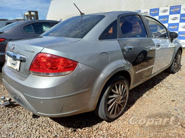 2016 FIAT LINEA 