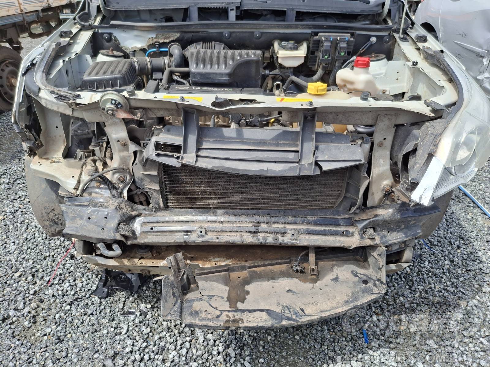 2015 CHEVROLET MONTANA — foto 13 de 15