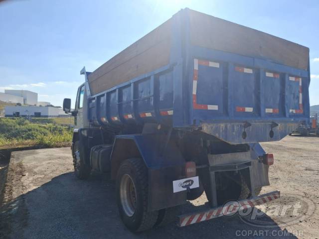 2011 FORD CARGO 1517E 