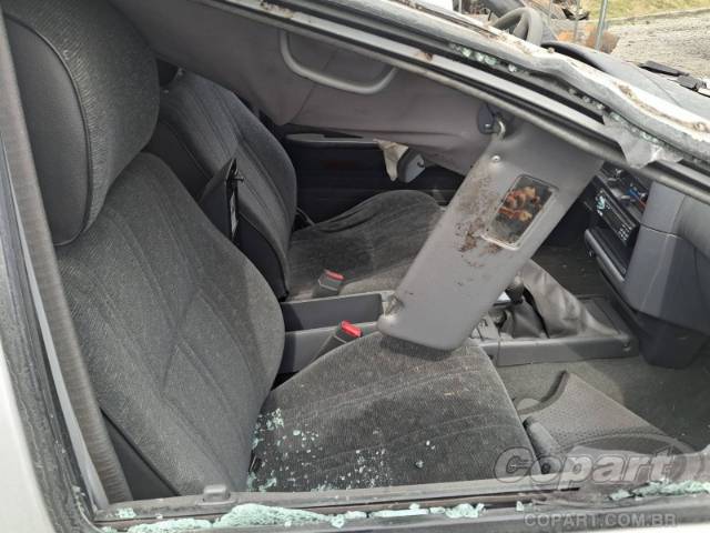 2004 TOYOTA HILUX CD 