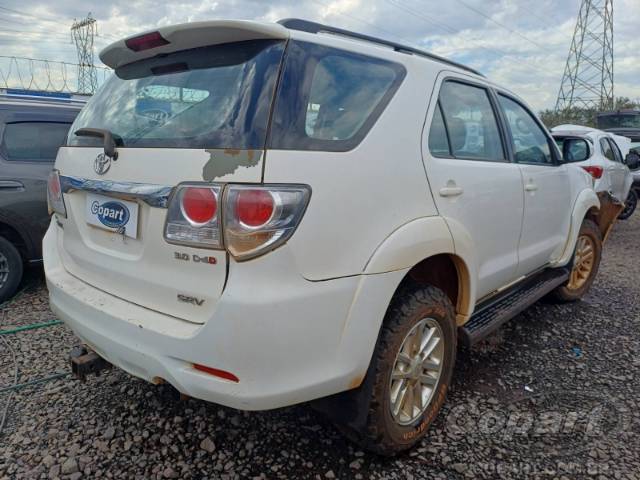 2015 TOYOTA HILUX SW4 
