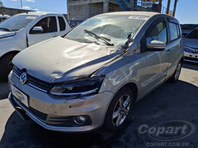 2015 VOLKSWAGEN FOX 