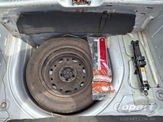 2005 VOLKSWAGEN FOX 