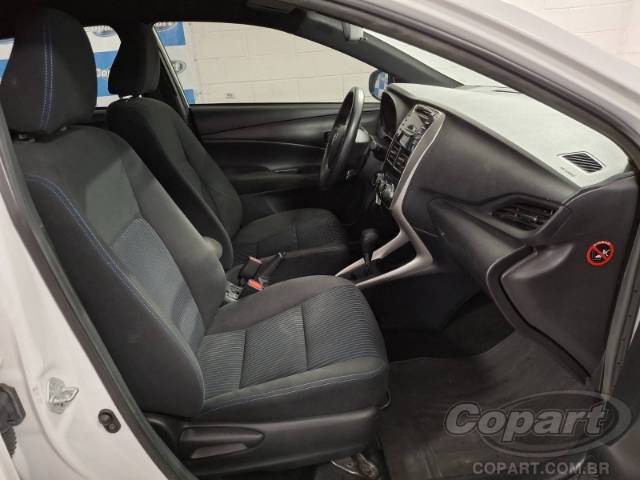 2022 TOYOTA YARIS 