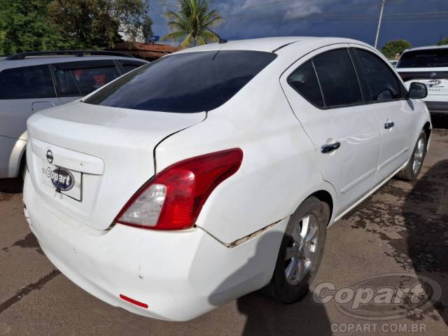 2014 NISSAN VERSA 