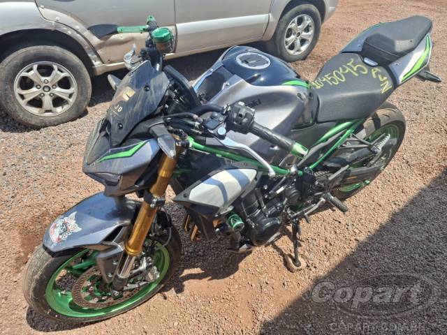 2026 KAWASAKI Z900 