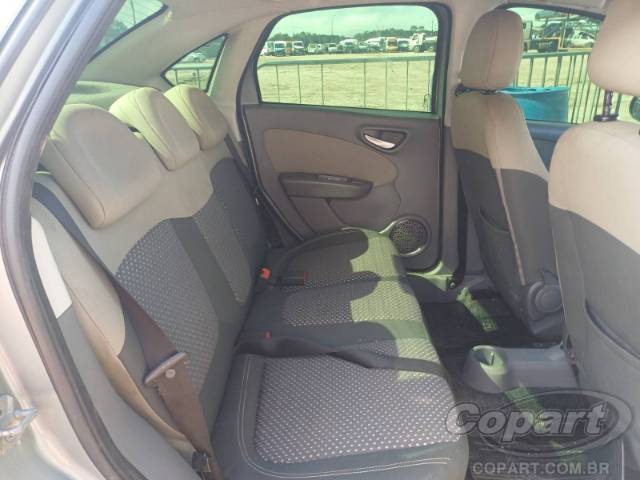 2015 FIAT GRAND SIENA 
