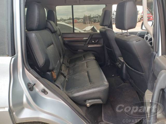 2012 MITSUBISHI PAJERO FULL 