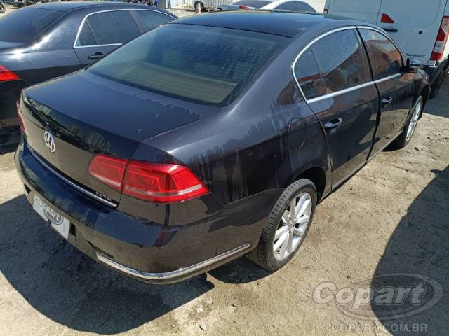 2013 VOLKSWAGEN PASSAT 