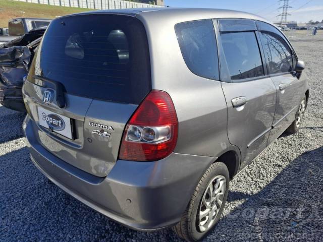 2004 HONDA FIT 