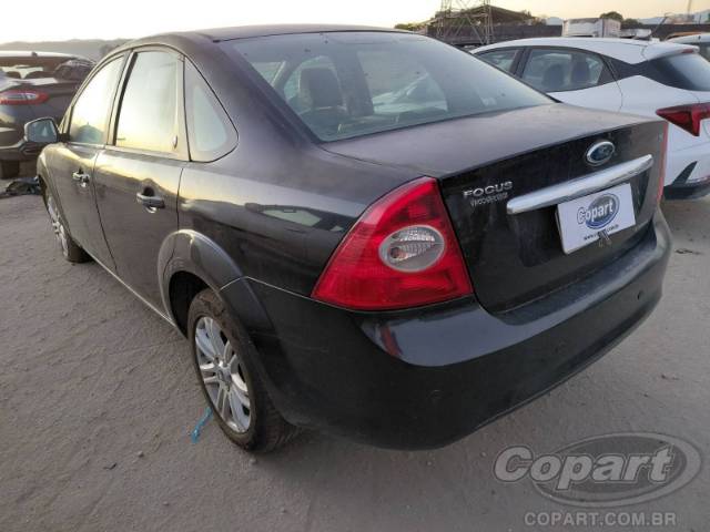 2009 FORD FOCUS SEDAN 