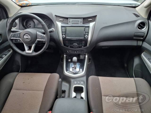 2025 NISSAN FRONTIER CD 