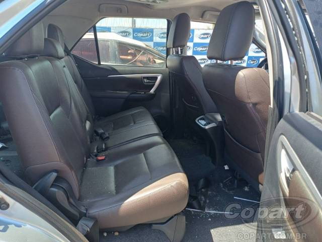 2016 TOYOTA HILUX SW4 