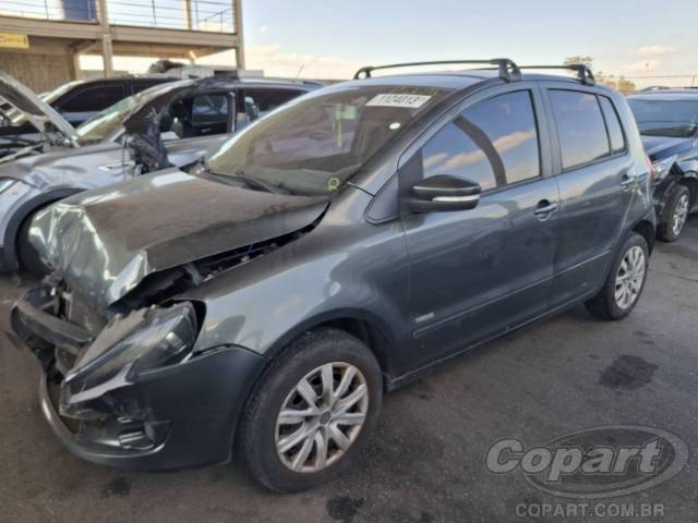 2013 VOLKSWAGEN FOX 