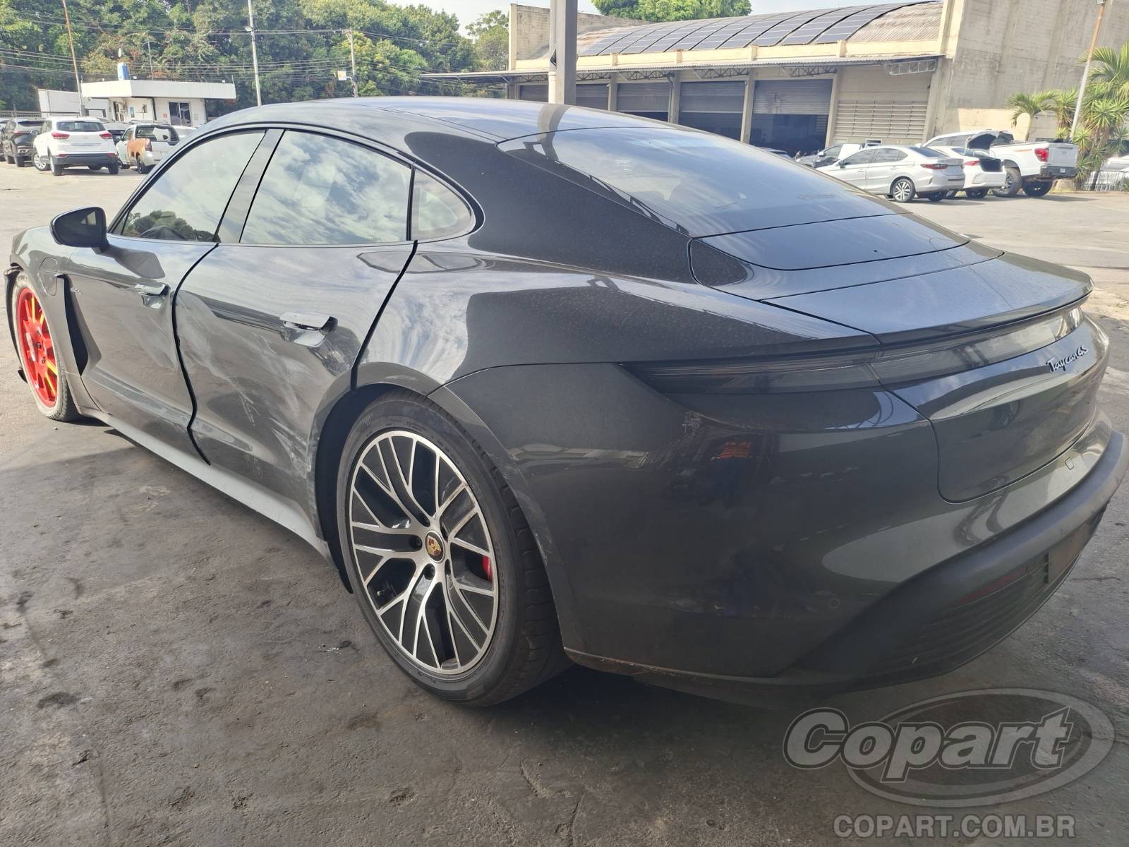 2022 PORSCHE TAYCAN — foto 3 de 12