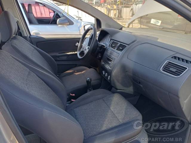 2013 VOLKSWAGEN FOX 