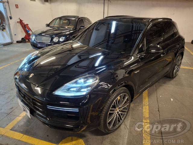 2023 PORSCHE CAYENNE 