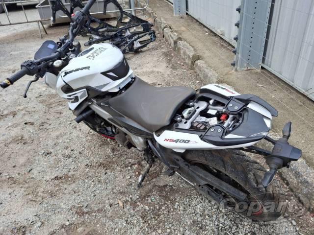 2026 BAJAJ DOMINAR 