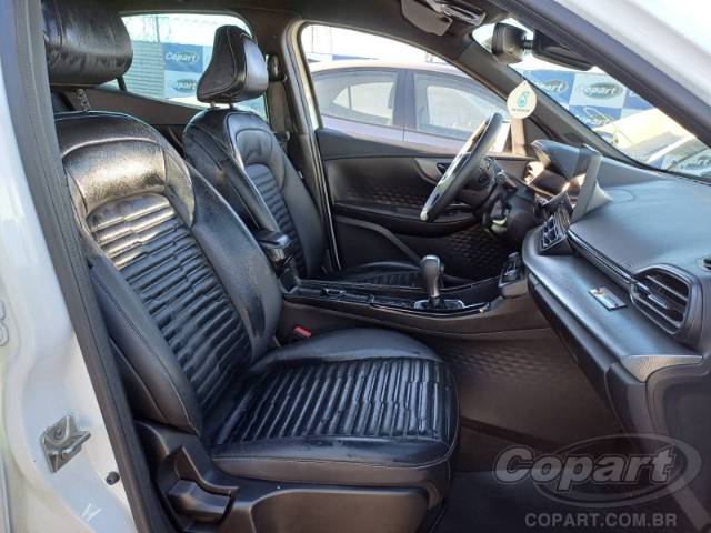 2023 FIAT FASTBACK 