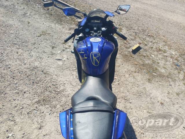 2025 YAMAHA YZF R15 
