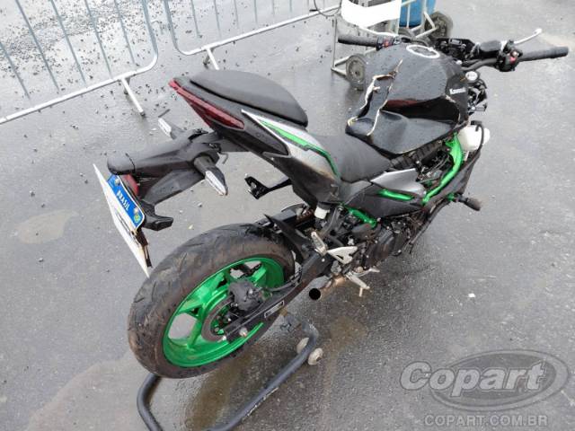 2025 KAWASAKI Z500 