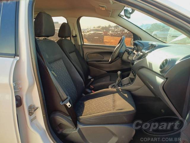 2015 FORD KA SEDAN 