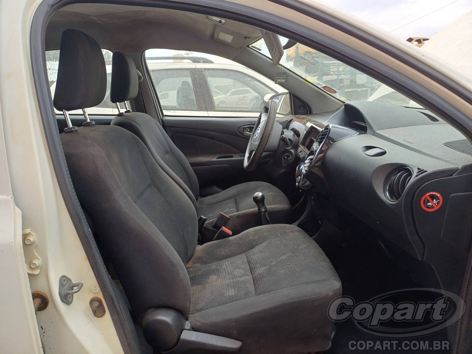 Foto 5: 2014 TOYOTA ETIOS