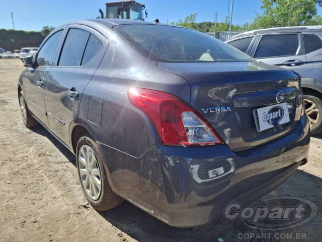 2016 NISSAN VERSA 