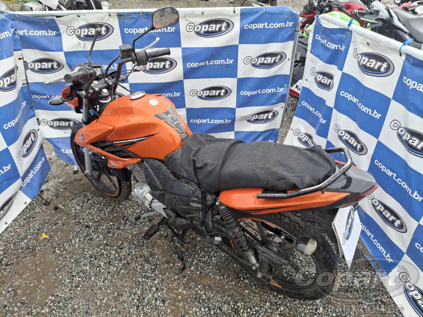 Foto 3: 2015 YAMAHA FAZER