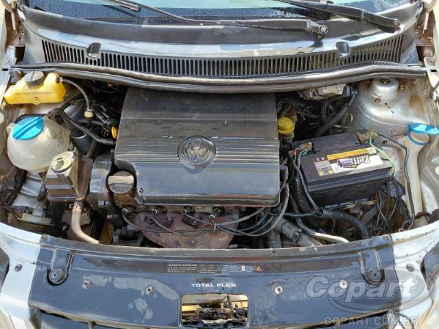 2004 VOLKSWAGEN FOX 