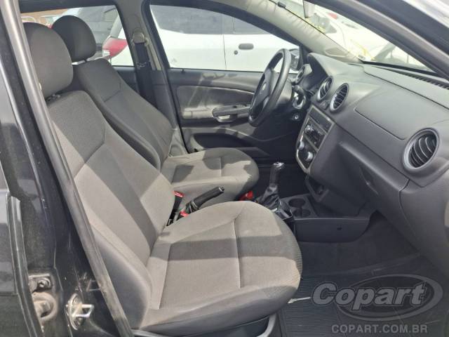 2012 VOLKSWAGEN VOYAGE 