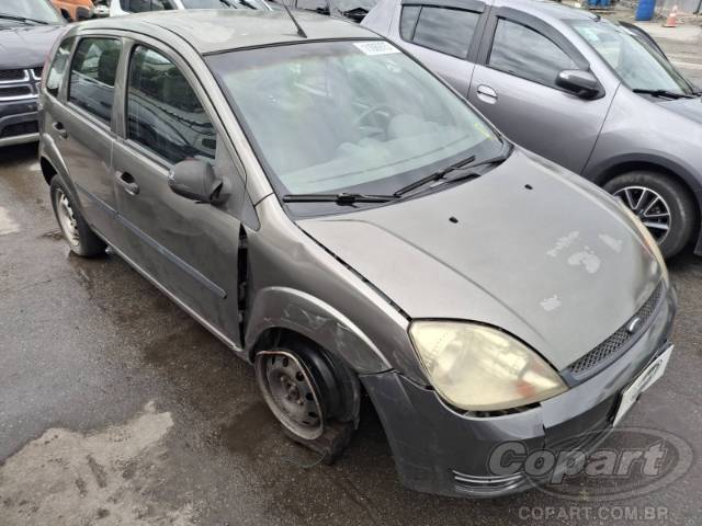 2004 FORD FIESTA 