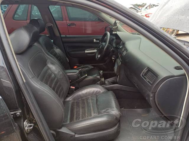 2011 VOLKSWAGEN GOLF 