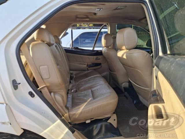 2014 TOYOTA HILUX SW4 