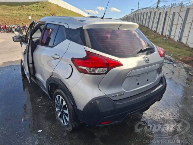 2019 NISSAN KICKS 