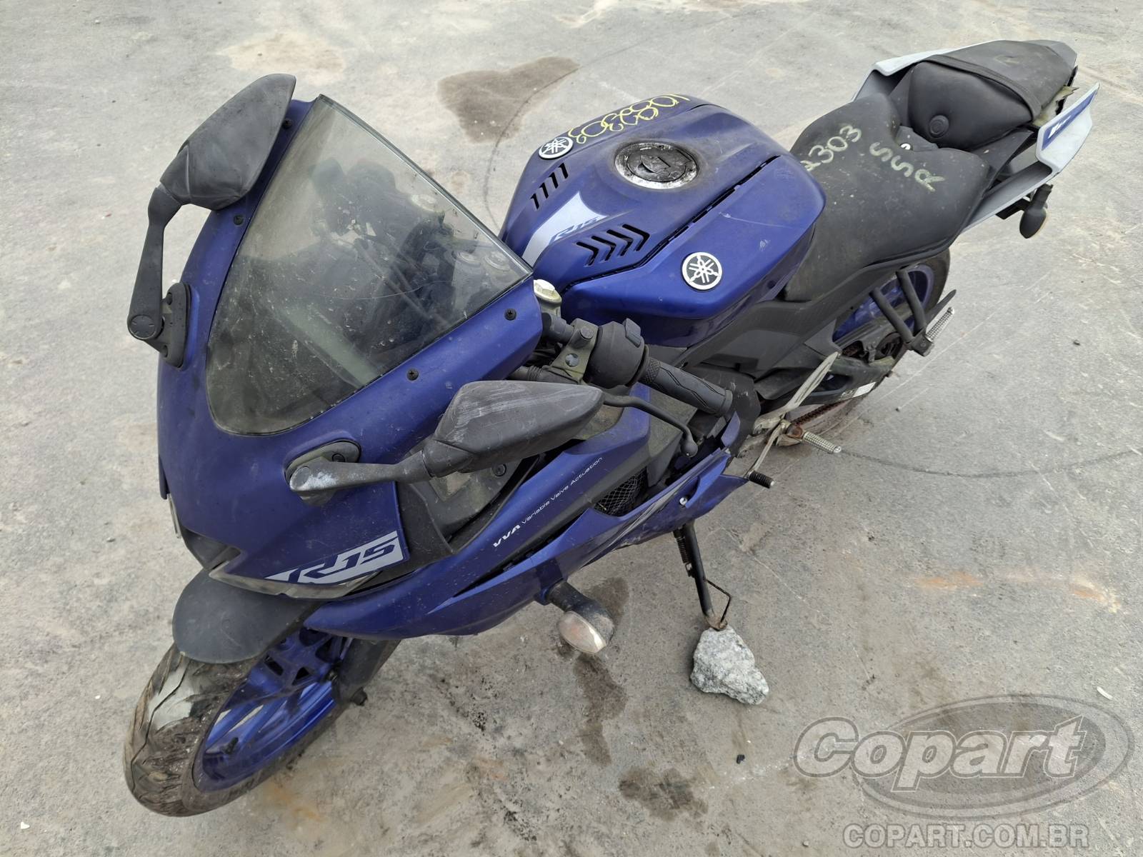 Foto 2: 2024 YAMAHA YZF R15