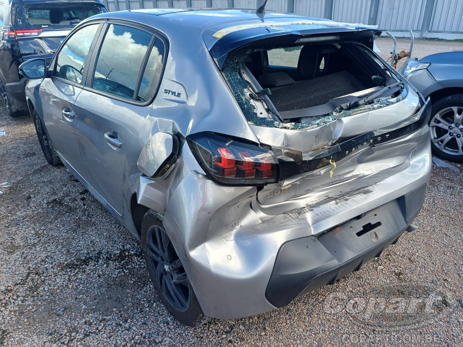 2023 PEUGEOT 208 — foto 3 de 10