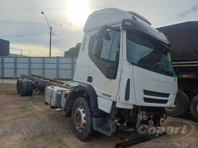 2014 IVECO TECTOR 