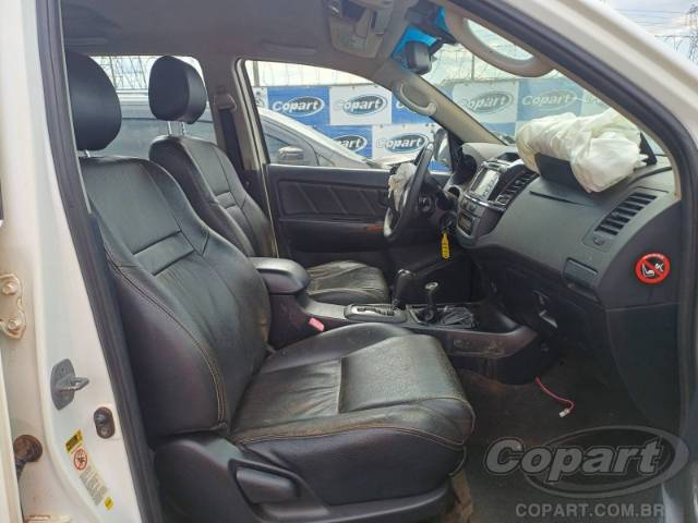 2015 TOYOTA HILUX SW4 
