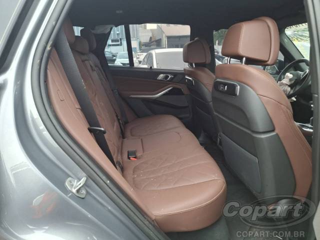 2025 BMW X5 